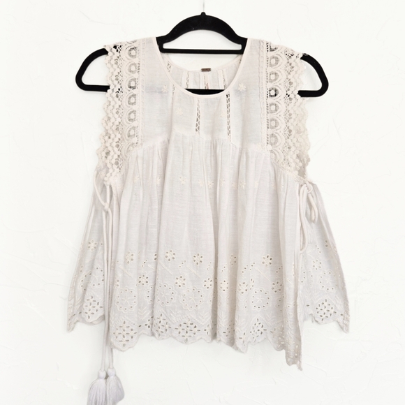 Free People Tops - Free People Eyelet Lace White Tied Side Top